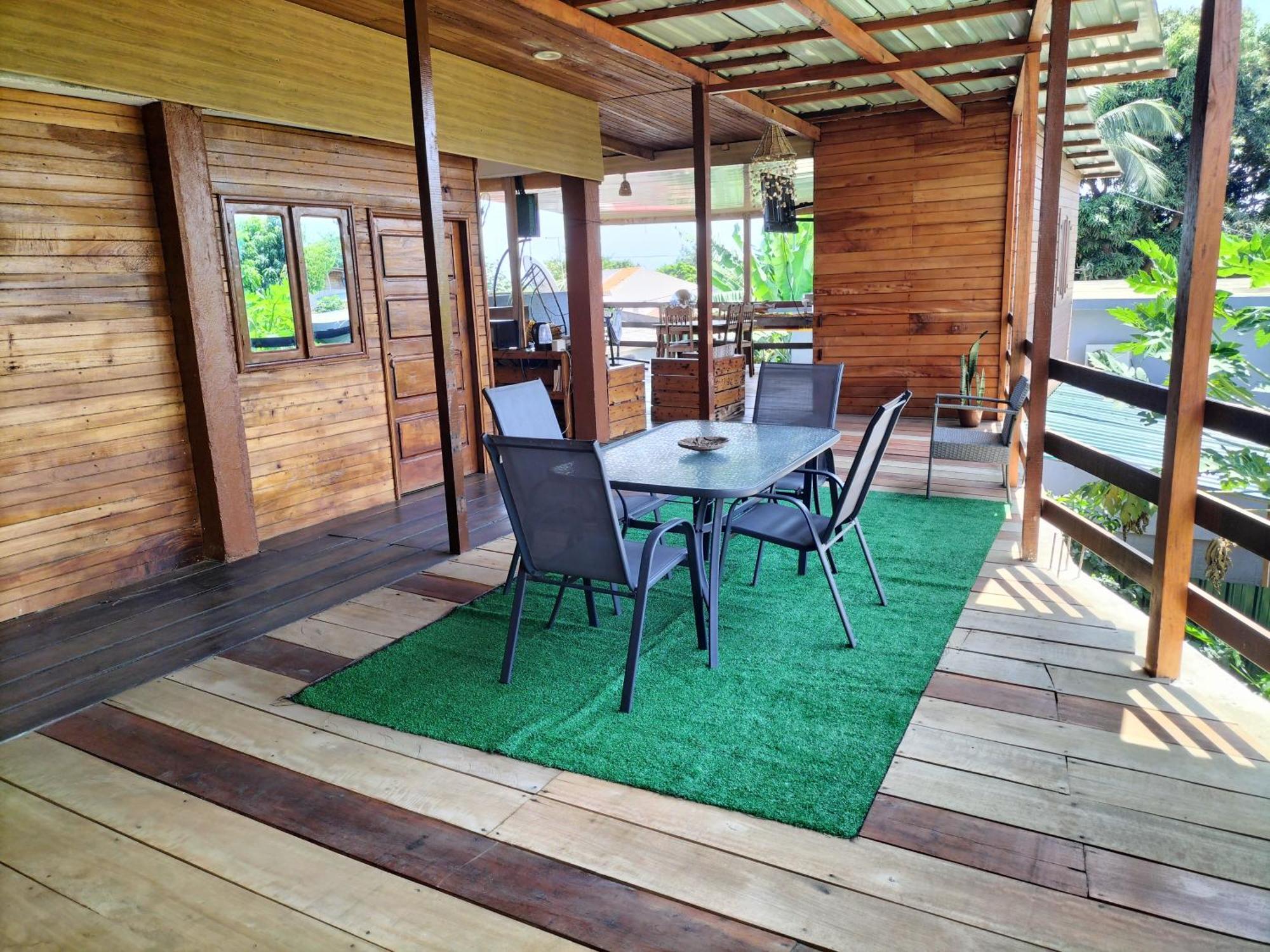 Monteiro Paradise Guest House 상투메 외부 사진