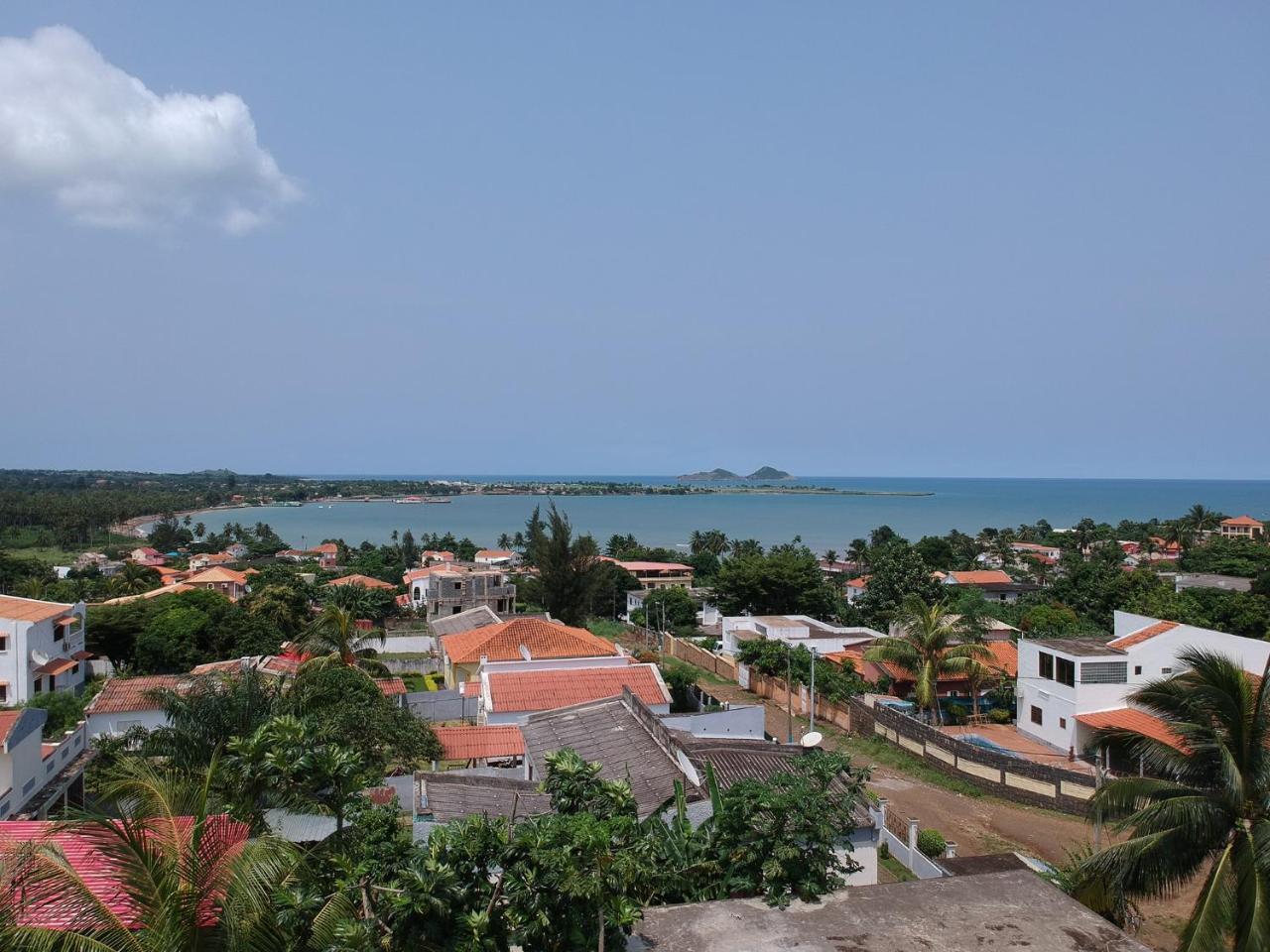 Monteiro Paradise Guest House 상투메 외부 사진