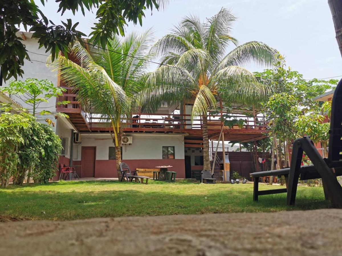 Monteiro Paradise Guest House 상투메 외부 사진